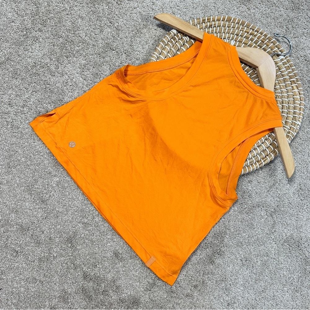 Lululemon Women’s Ultralight Waist-Length Tank Top Sleeveleee in Orange Size 2 - Picture 6 of 12